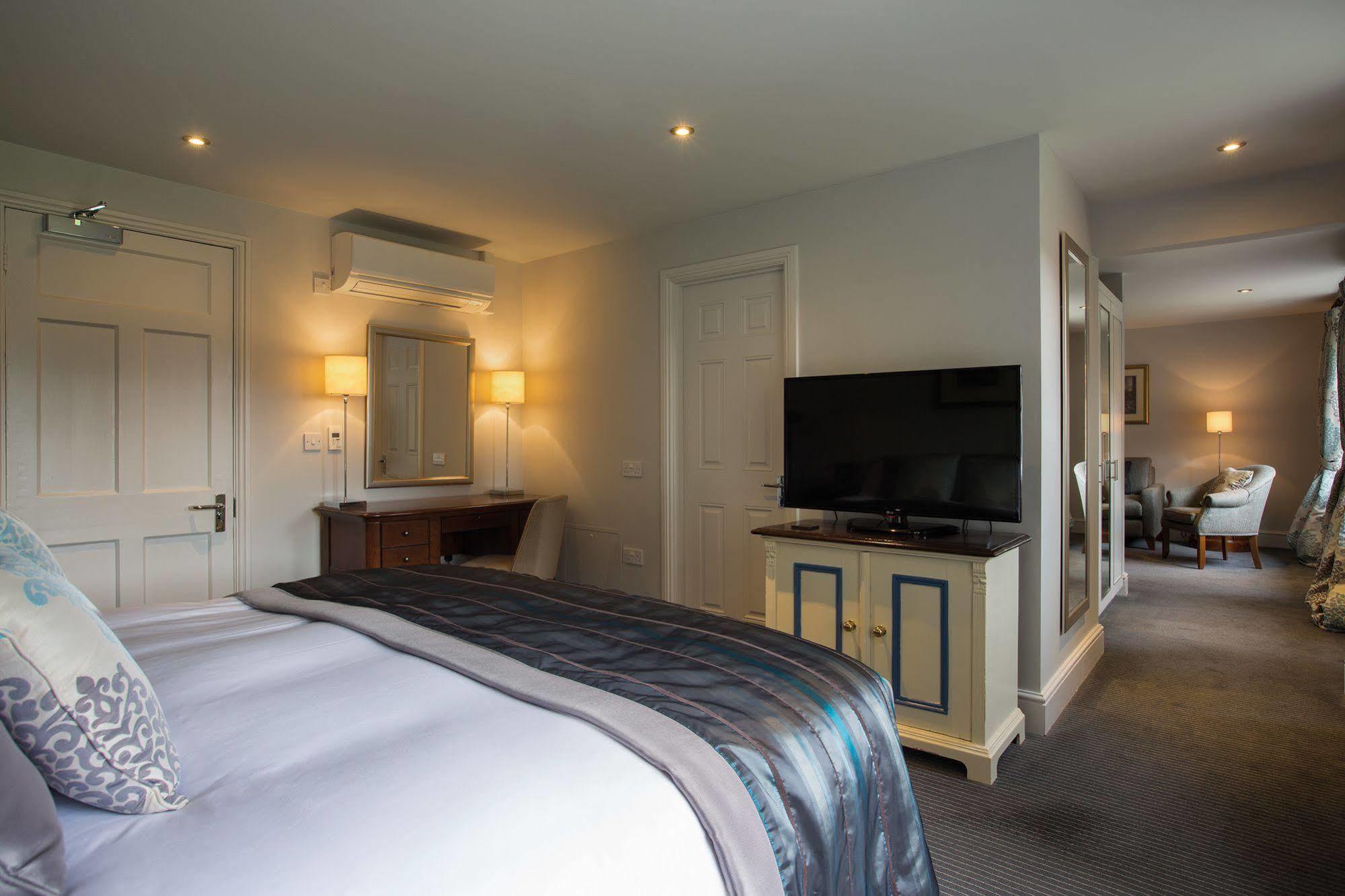 Fawsley Hall Hotel Daventry Extérieur photo